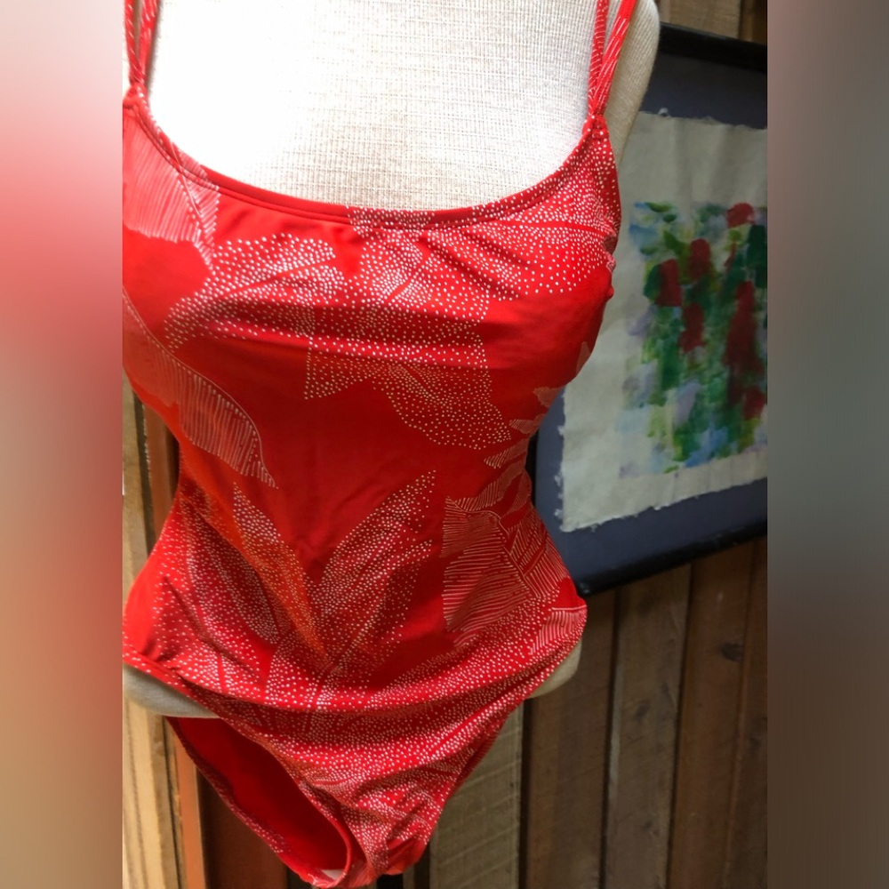 Beautiful Anne Cole Collection bathing suit!